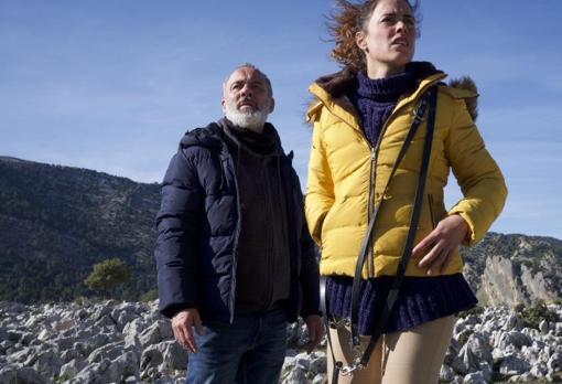 Javier Gutiérrez y Patricia López Arnáiz en una escena de 'La hija'