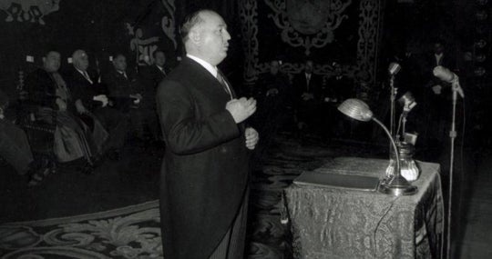 Rodríguez-Buzón, en un momento del pregón de la Semana Santa de Sevilla