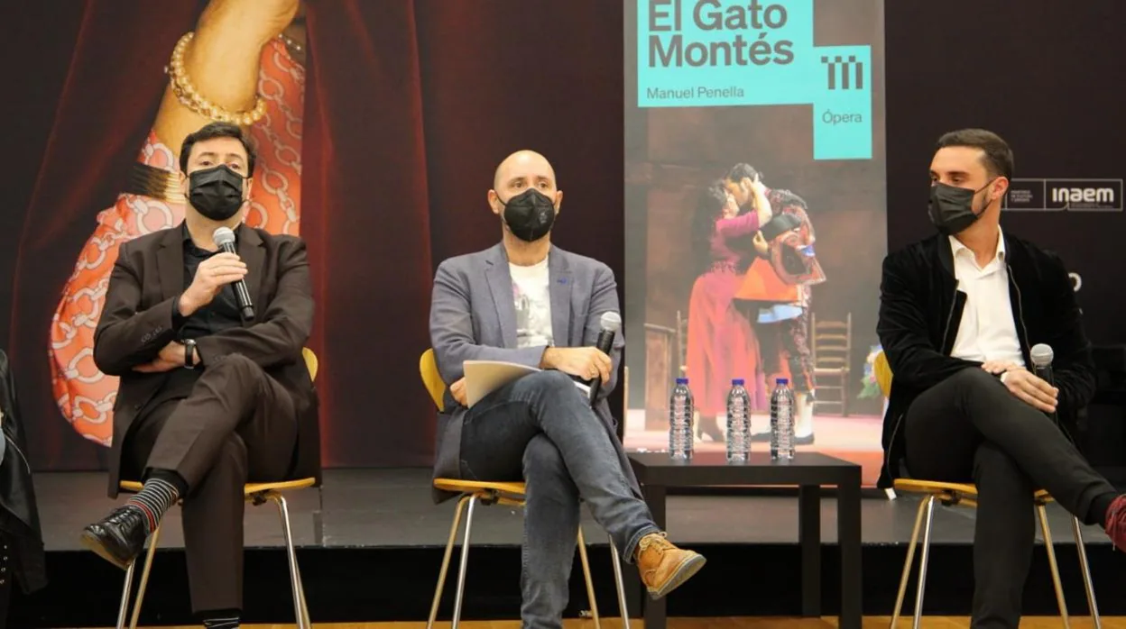 Oliver Díaz, Javier Menéndez y Raúl Vázquez, este jueves durante la presentación de esta ópera