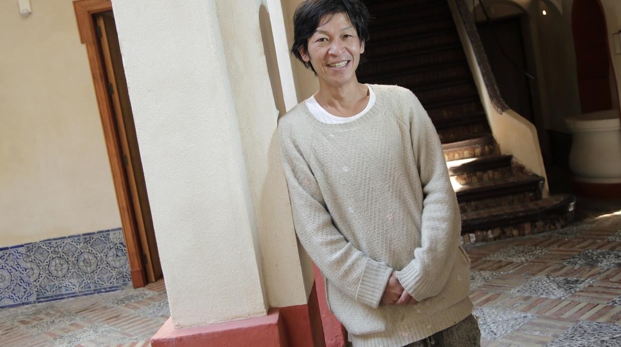 El autor del cartel de toros de Sevilla 2022, el artista vietnamita Dahn Vö