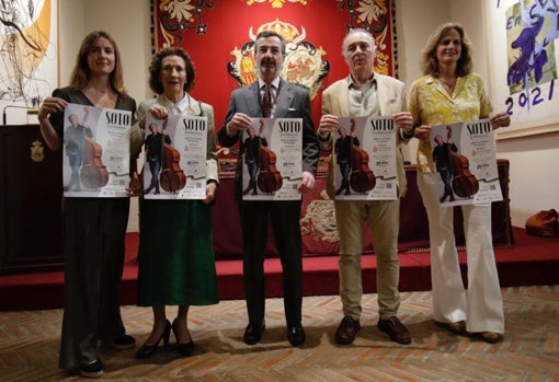 Blanca Gastalver, María Luisa Guardiola, Marcelo Maestre León, José Manuel Soto y Blanca Parejo