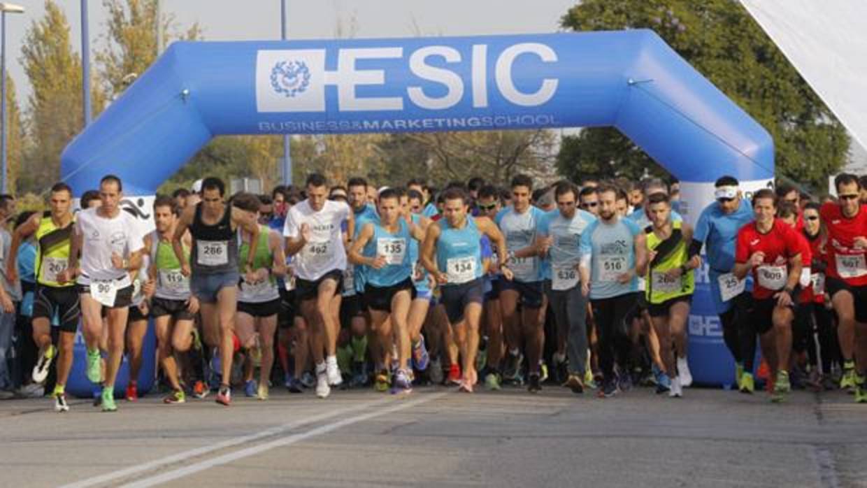 Momento de la salida de la II Carrera Empresas ESIC-ABC