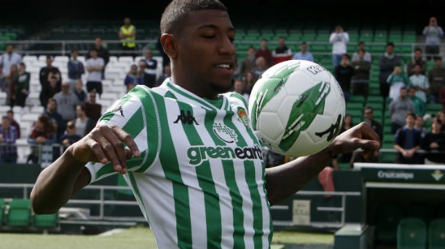 Emerson, el último en sumarse a una amplia lista