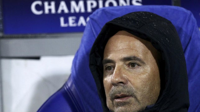 Sampaoli, crítico: "Difícilmente competiremos con equipos más grandes si no somos más contundentes"