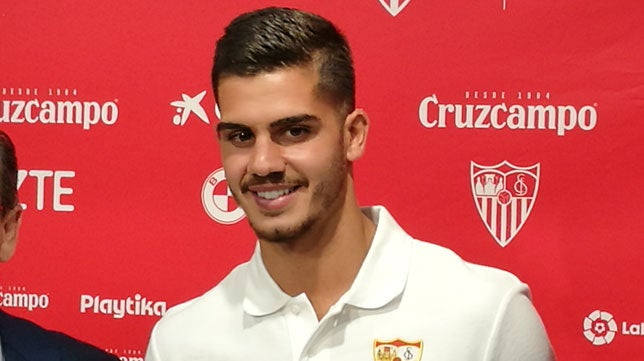 André Silva: “No estoy simulando una lesión”