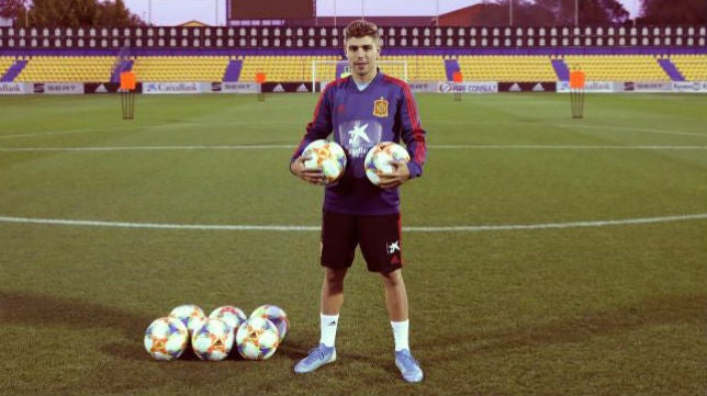 Pozo juega media parte en la victoria de España sub 21 ante Macedonia (3-0)
