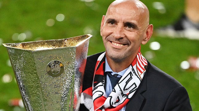 Monchi: “Estoy muy feliz y orgulloso de este grupo”
