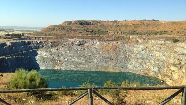 Una de las cortas de lla mina de Aznalcóllar