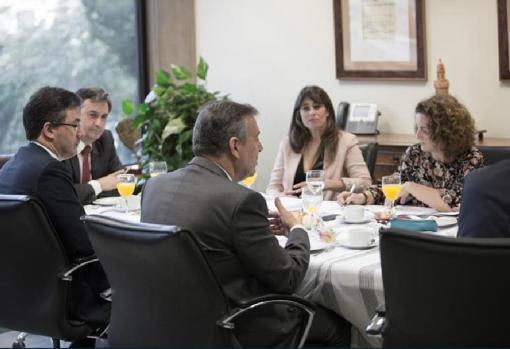 Un momento del encuentro sobre energía y smart cities