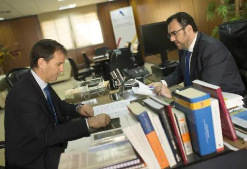 Jorge Ramírez con el delegado de planificación, Enrique Rodríguez Varo