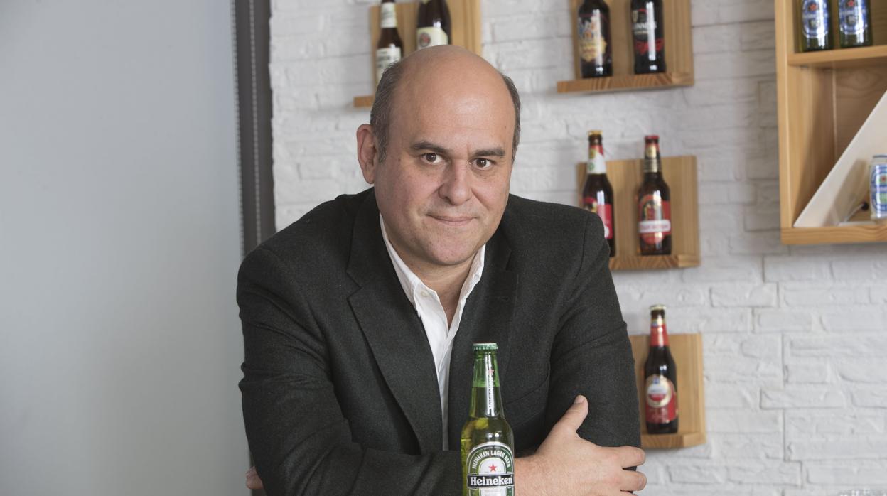 Javier Álvarez es ingeniero de Telecomunicaciones