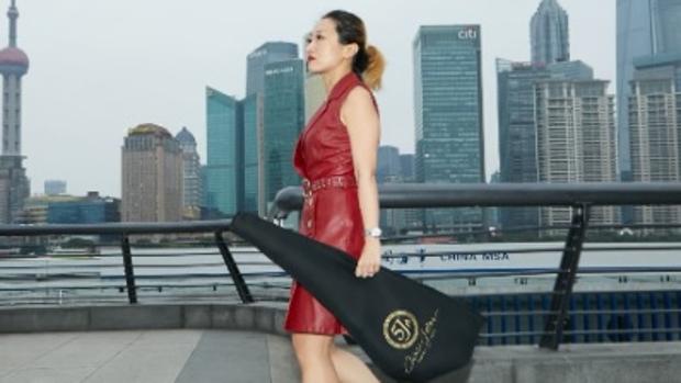 Cinco Jotas exporta el primer jamón con hueso a China