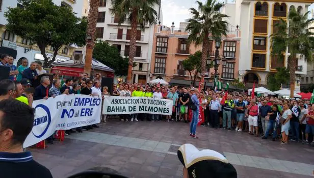 Desconvocada la huelga en Acerinox Los Barrios tras pactar un ERE para 215 trabajadores