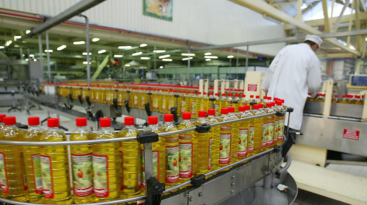 Deoleo es dueña de marcas tan conocidas como Carbonell, Koipe, Hojiblanca, Bertolli o Carapelli