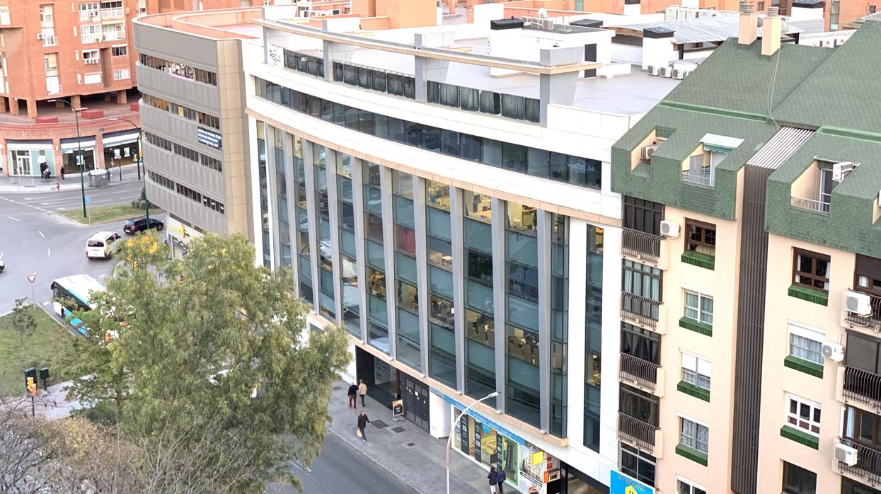 Edificio Indocar, uno de los activos de la socimi AGP Málaga, valorado en 23 millones de euros