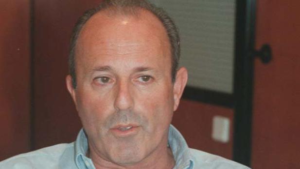 Tomás Olivo invierte 50 millones más en Unicaja para alcanzar casi un 6% del capital