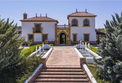 Entrada del cortijo en Zufre