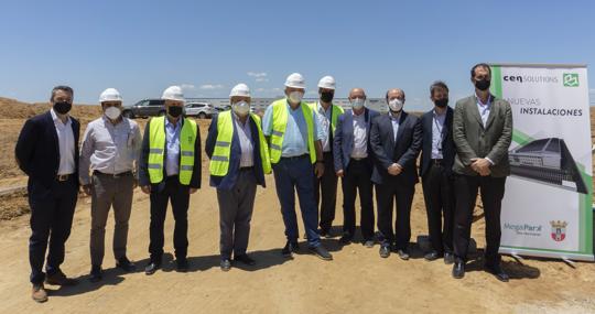 Visita de las auroridades y responsables de CEN Solutions a Megapark, que marca el inicio de las obras
