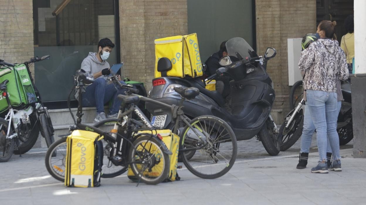 Repartidores de Glovo en Sevilla