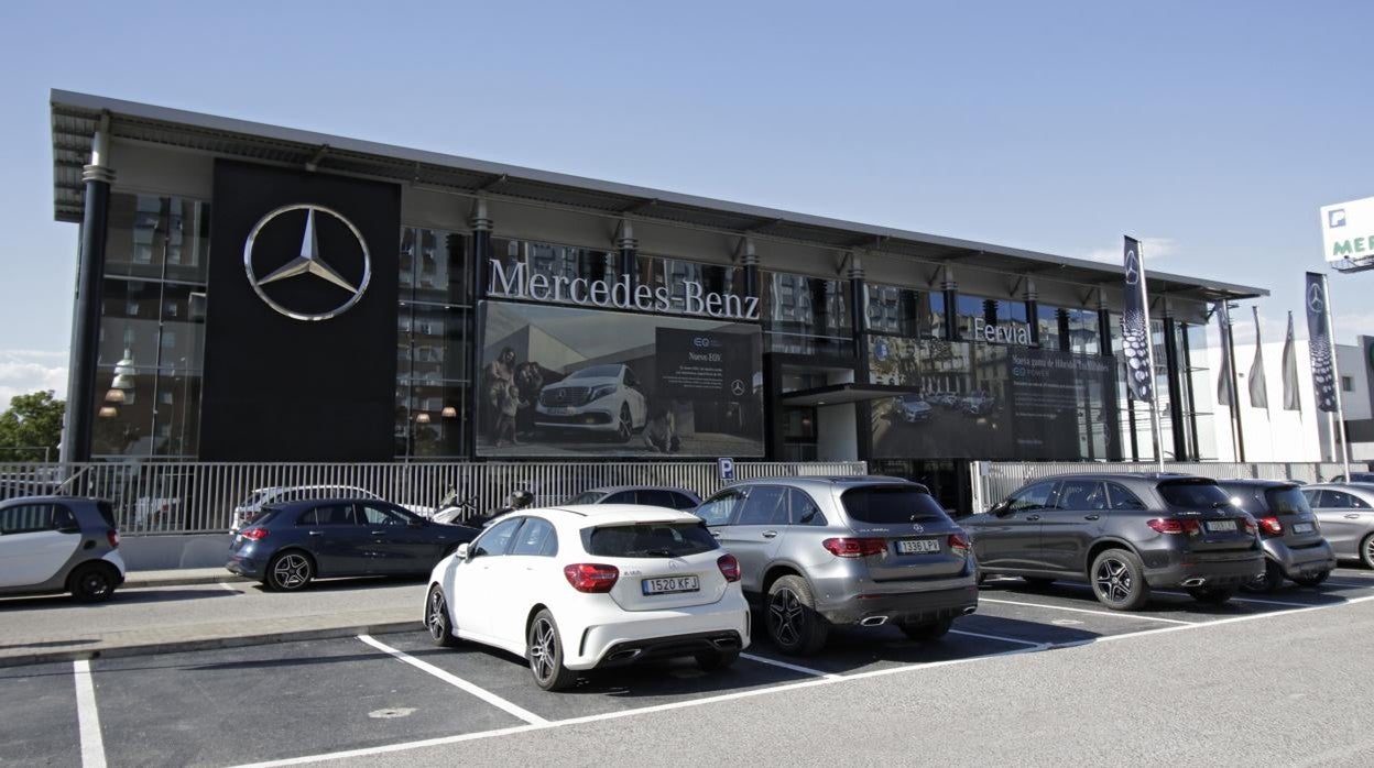 ConcesionarioFervial Mercedes-Benz de Concesur en la avenida Kansas City de Sevilla