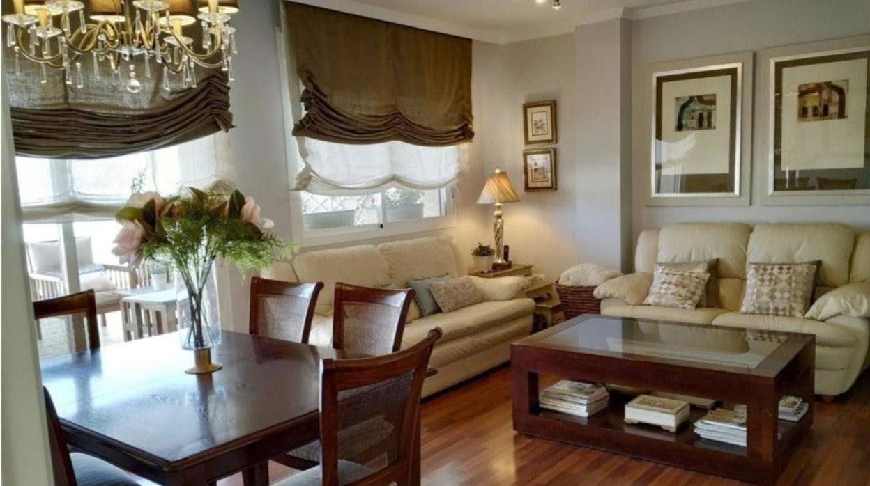 Salón de un ático en Lucena