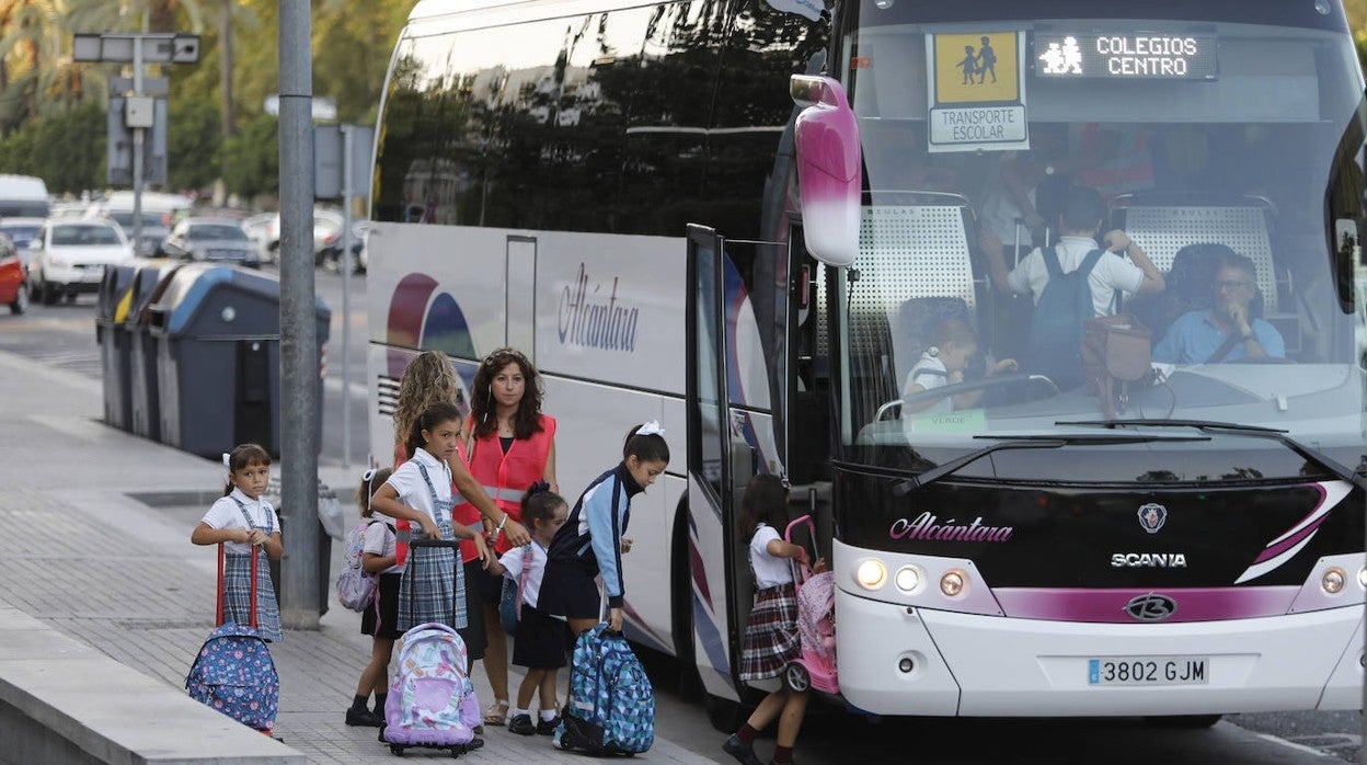 Transporte escolar en la capital cordobesa