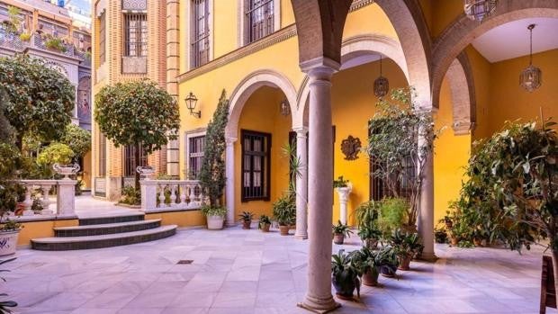 Una casa con mucha historia y decoración excepcional a pocos pasos de la Catedral de Sevilla