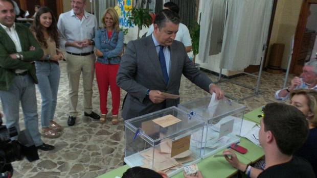 Antonio Sanz ha votado esta mañana en Cádiz