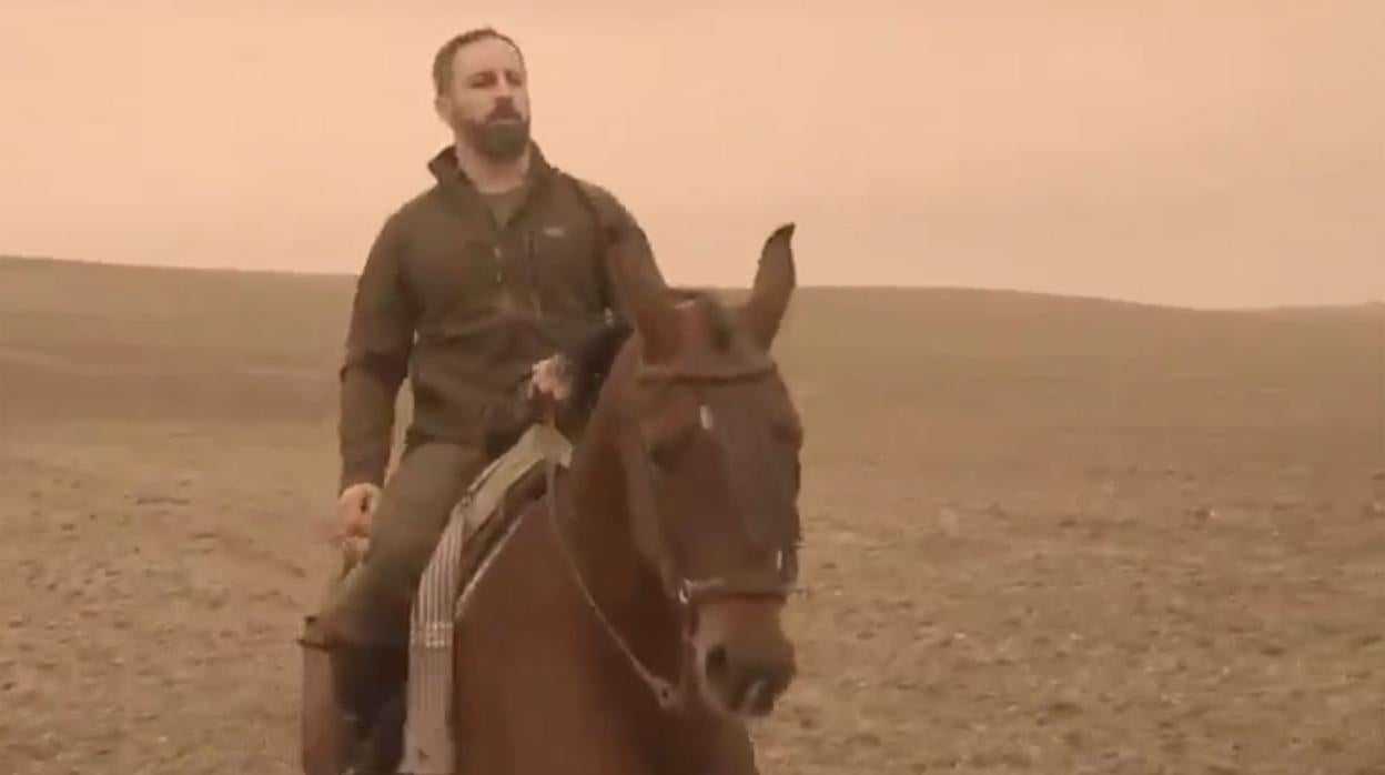 Santiago Abascal en uno de los fotogramas del polémico vídeo