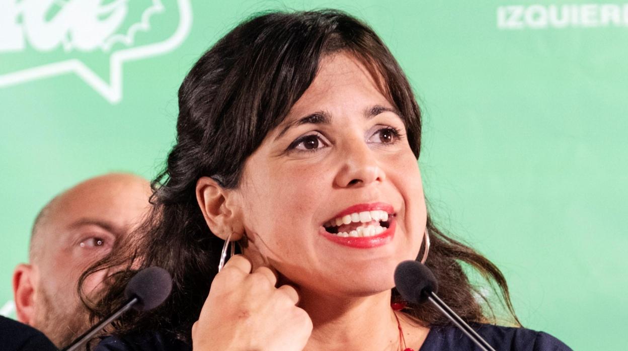 Rodríguez, acompañada por Antonio Maíllo, en la comparecencia post electoral