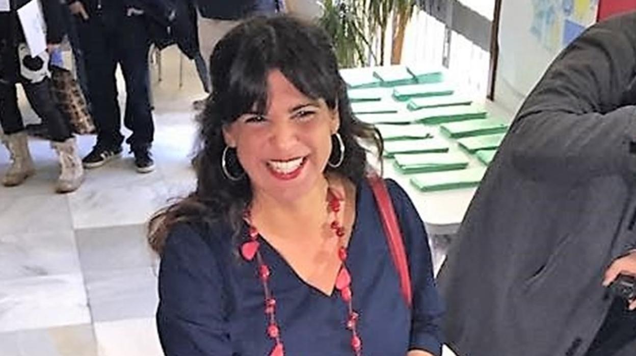 Teresa Rodríguez tras depositar su voto en las elecciones andaluzas