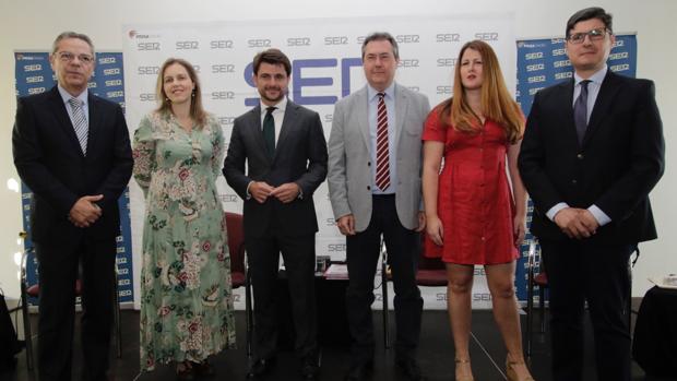 Debate de candidatos: duelo entre Juan Espadas y Beltrán Pérez con Susana Serrano metiendo baza