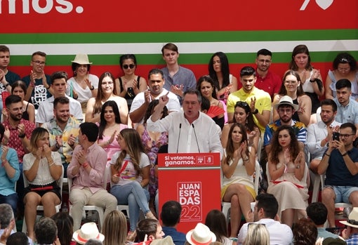 El candidato Juan Espadas durante su intervención