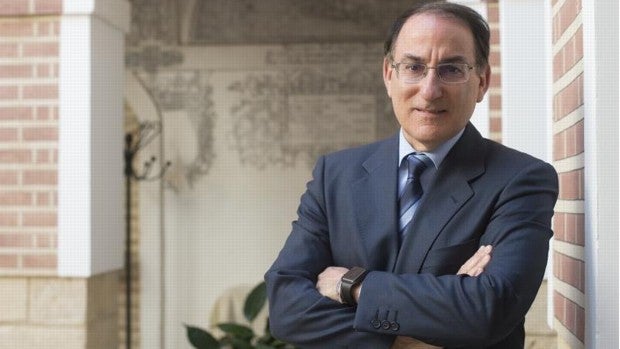 Los empresarios felicitan a Moreno por su «inapelable» victoria y confía en que «profundice en las reformas pendientes»