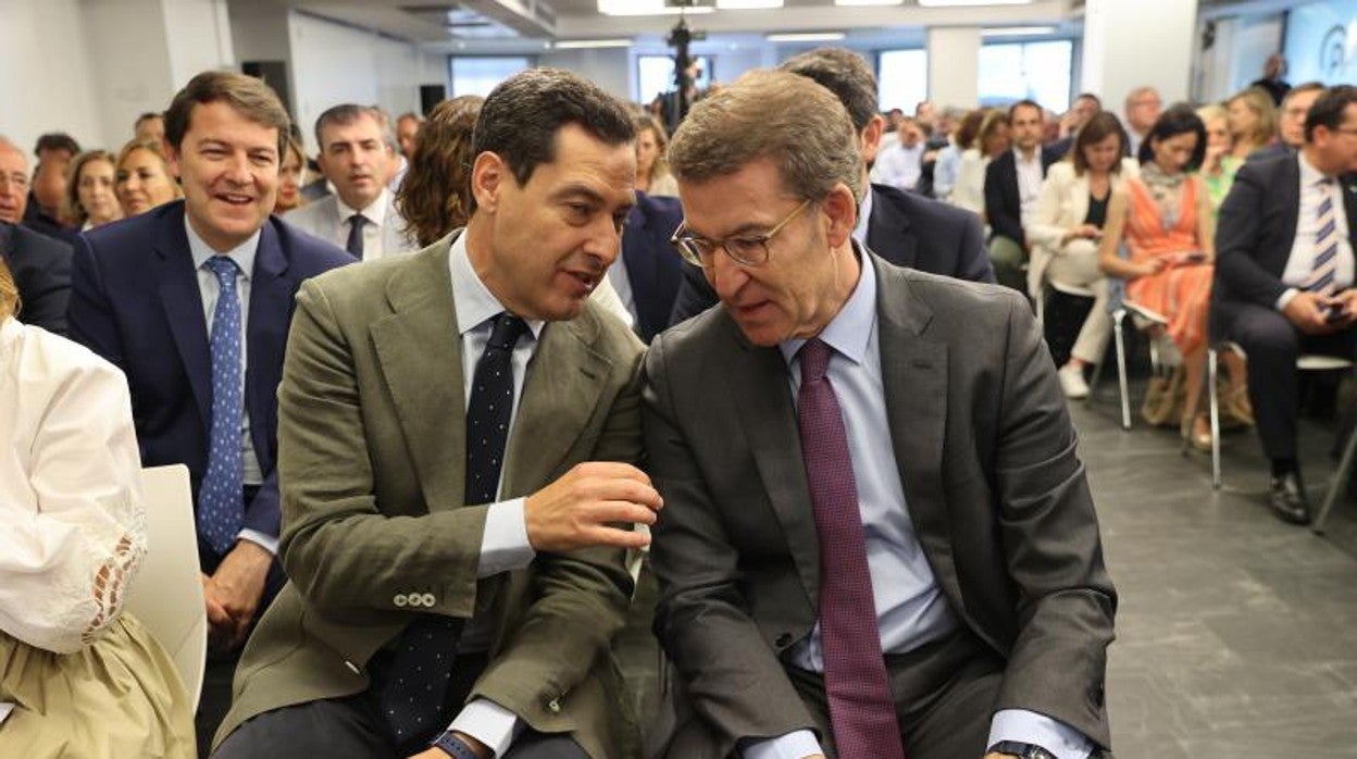 Reunión de la junta directiva nacional presidida por Alberto Núñez Feijóo y con la presencia del presidente de la Junta Juan Manuel Moreno Bonilla