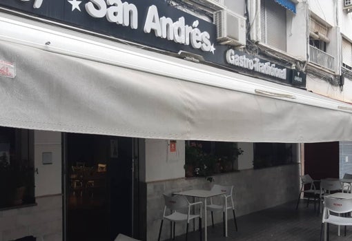Nuestros bares de barrio: San Andrés, la tercera generación de «vicentes» en la Fuensanta