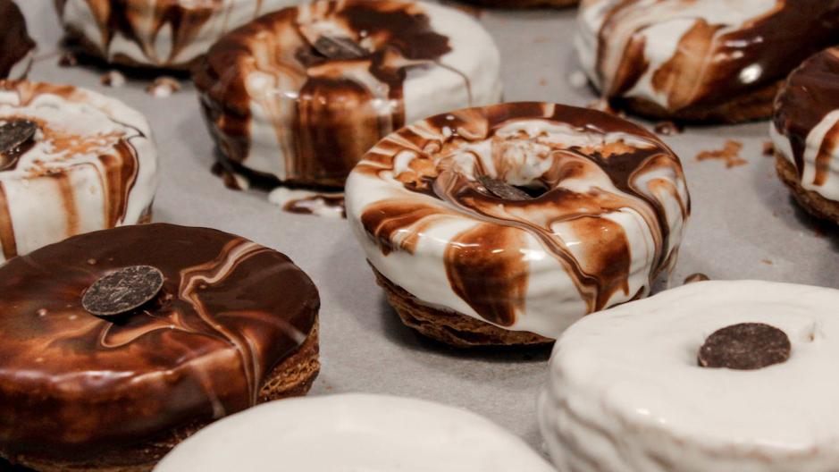 Llega a Sevilla Chök, la pastelería moderna donde reina el chocolate