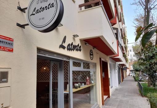 ¿Qué pasa con «latorta» gallega que ha conquistado a los golosos de Sevilla?