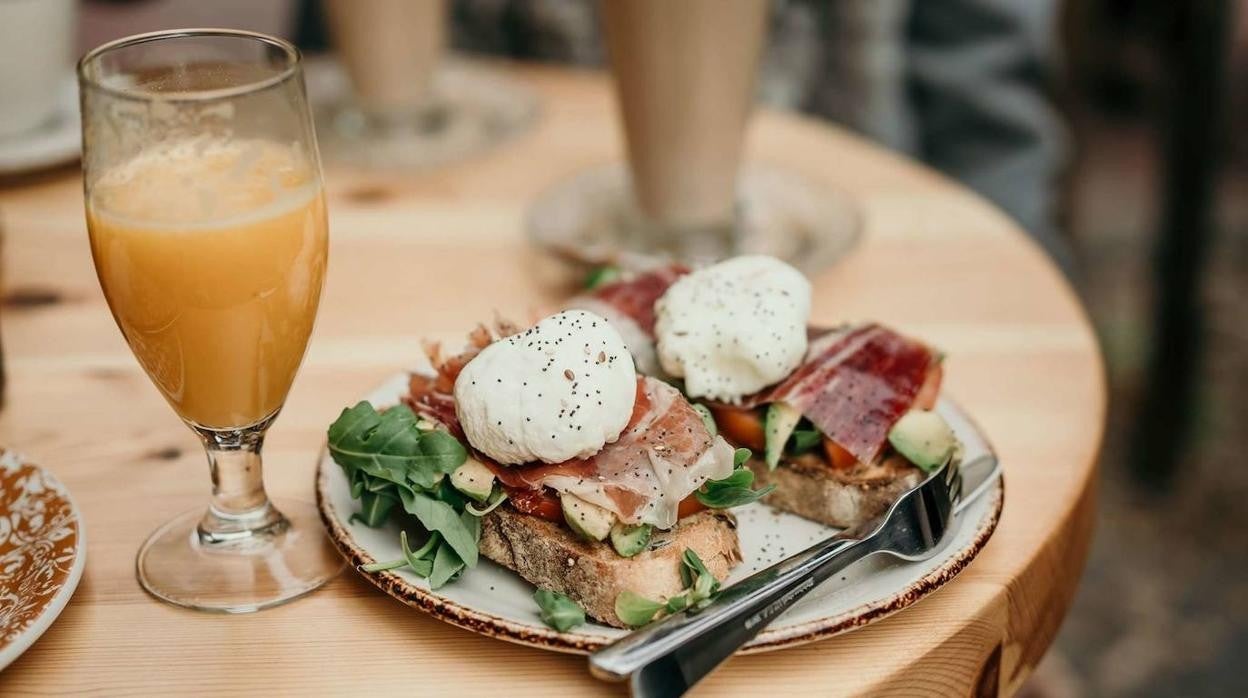 Desayunos con mucha miga: los bares de Sevilla que más panes ofrecen