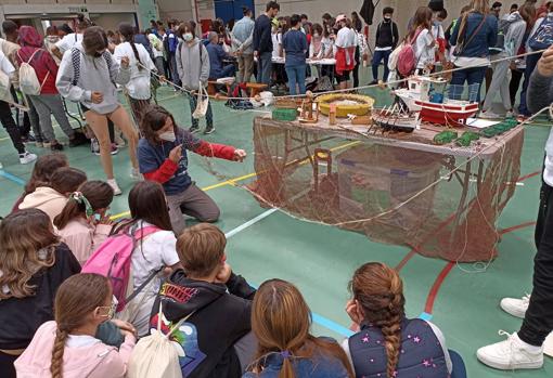 Taller organizado por la asociación para colegios de la provincia