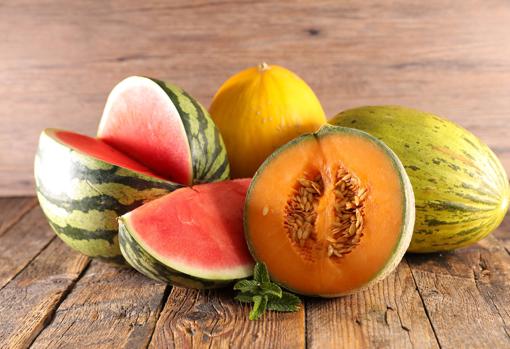 Las sandías y los melones en piezas enteras se conservan mejor fuera de la nevera