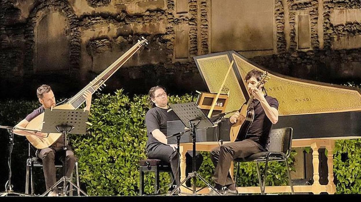 Diez sitios donde picar algo antes de ir a las Noches en los Jardines del Alcázar