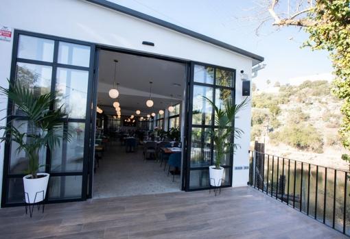 El restaurante Bembézar, en Hornachuelos, aúna paisaje y cocina