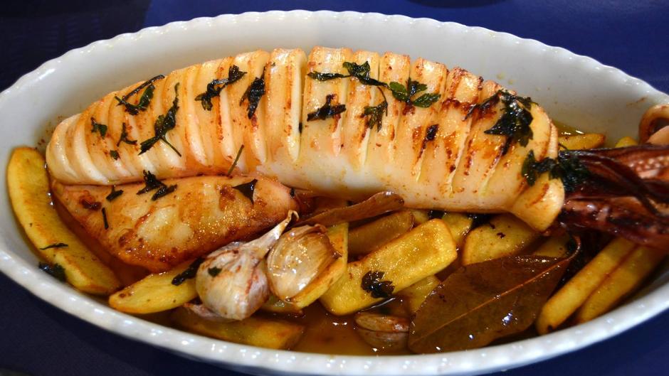 Los secretos del calamar en aceite del restaurante Don Tadeo (Villaricos)