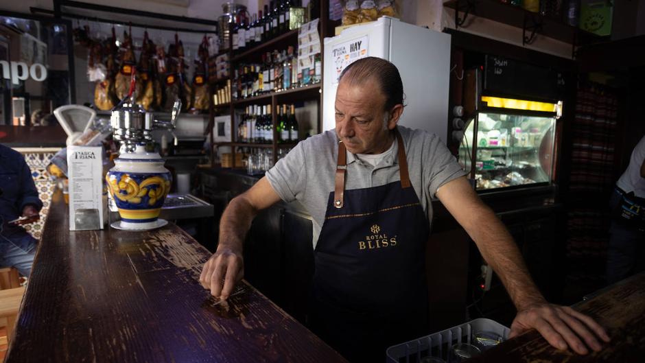 Tasca Triana, nuevo nombre para la Bodega San Juan de la calle Evangelista