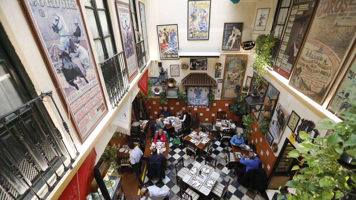 Patio de la Taberna San Miguel Casa El Pisto, en el centro de Córdoba