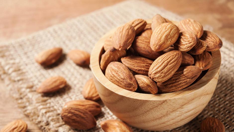 Esto es lo que le pasa a tu cuerpo si comes almendras todos los días