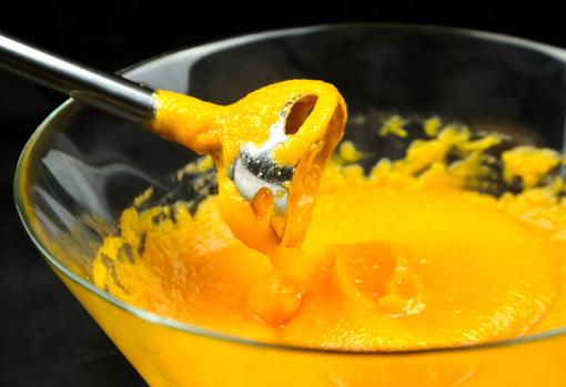 Para que los guisos queden más melosos, necesitaremos una batidora