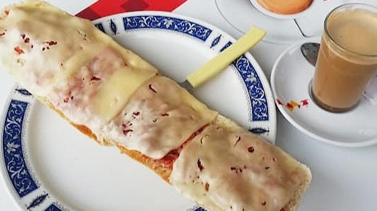 Una de las tostadas gigantes de Fixius