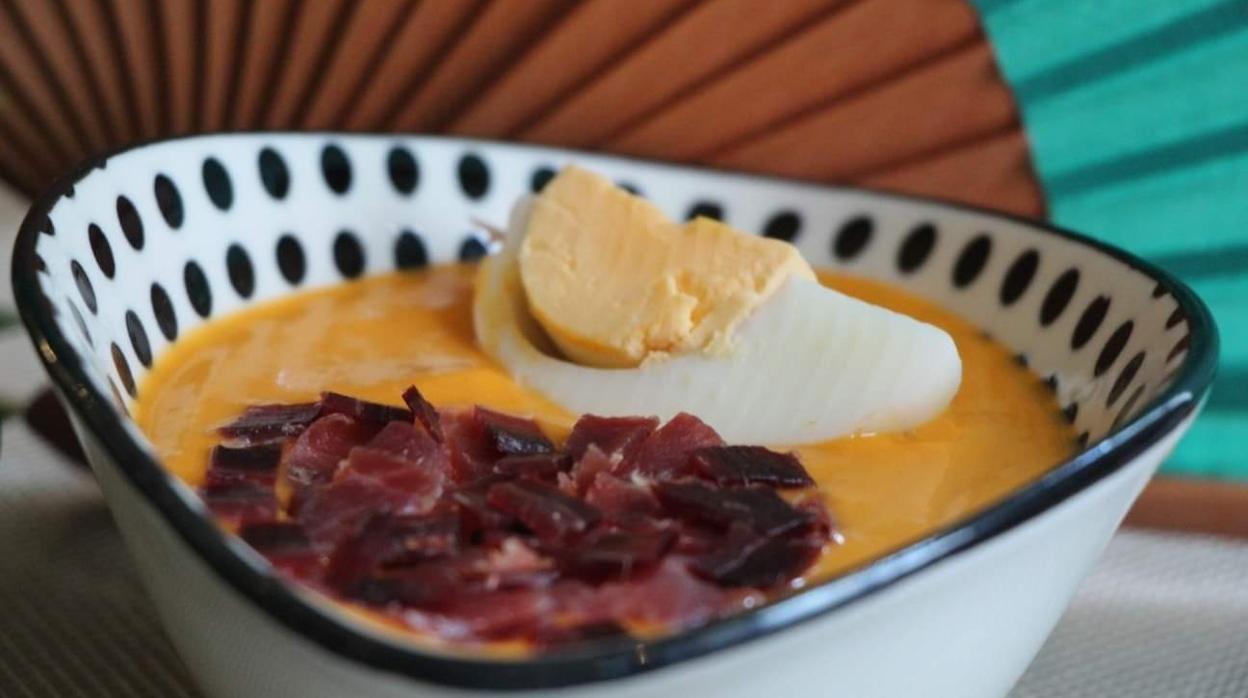 El salmorejo no puede faltar en la carta de LOLA Spanisches Restaurant